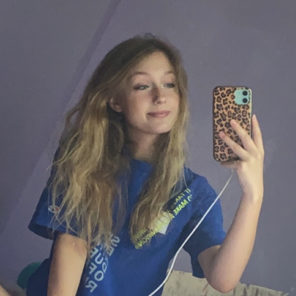 Meet your Posher, Cayla